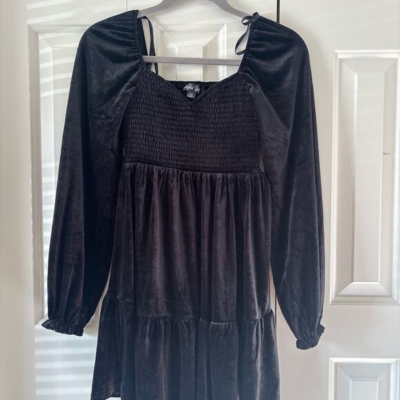 Black Velvet Smocked Babydoll Dress - Picture 4 of 13